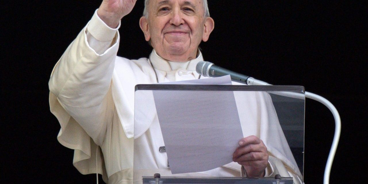 Papa Francisco: El consumismo nos ha secuestrado la Navidad