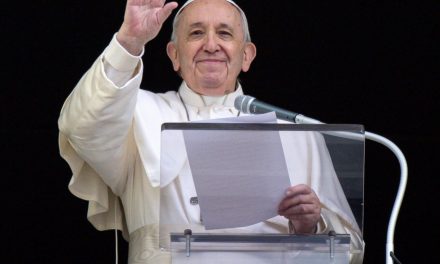 Papa Francisco: El consumismo nos ha secuestrado la Navidad