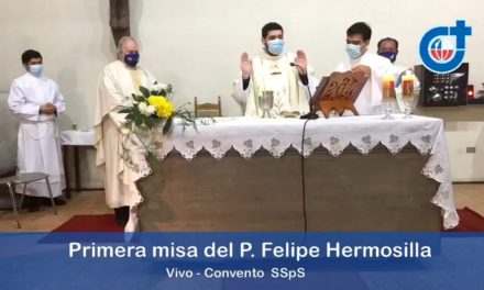 El P. Felipe Hermosilla celebró su primera misa con las hermanas Siervas del Espíritu Santo