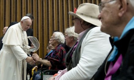 Los mayores y los abuelos, el “nosotros” que hace renacer la humanidad