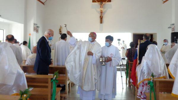 Con hermosa y alegre celebración fue consagrada la Parroquia Espíritu Santo de Osorno