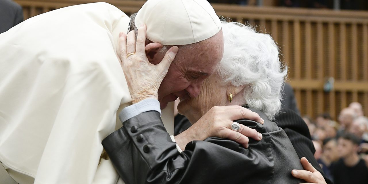 Los ancianos, un regalo para el futuro de la humanidad