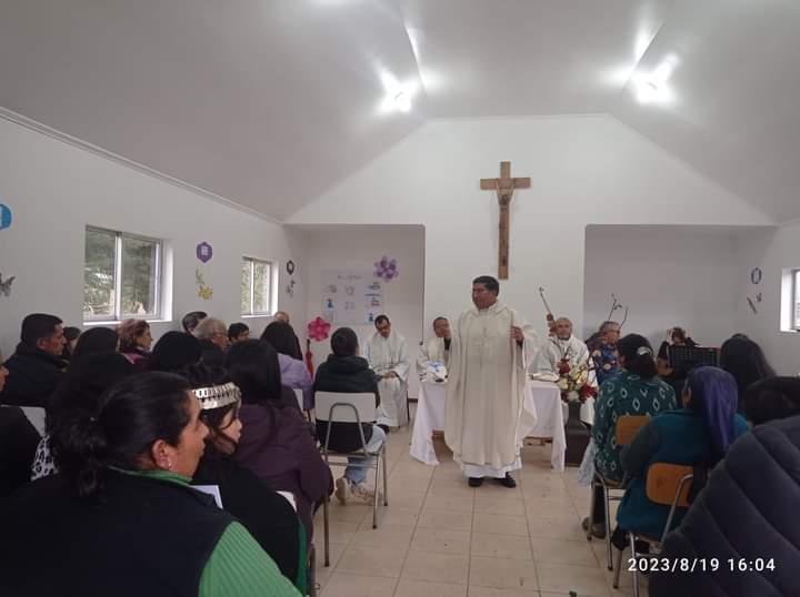 Inauguración de nueva capilla de comunidad cristiana de Mahuidache